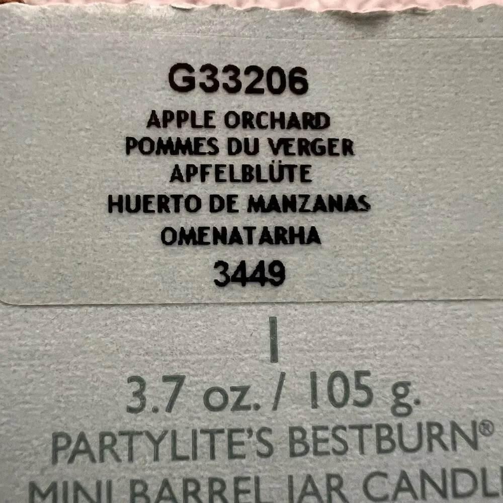 New Party Light 3.7 oz Mini Barrel Candle Apple Orchard Scented Retired Fall - Picture 3 of 8